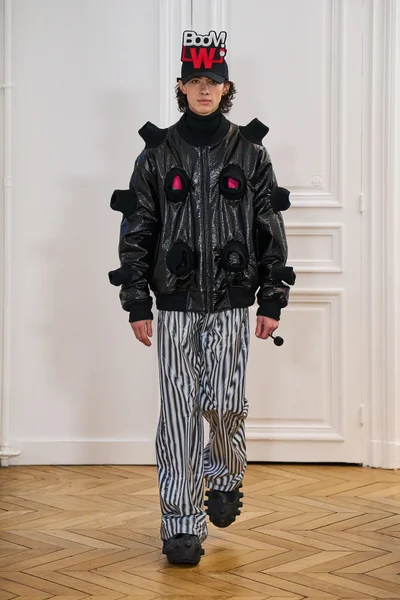 Look 25